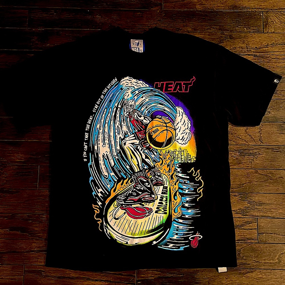 Warren Lotas/NBA Miami Heat black tee - size L